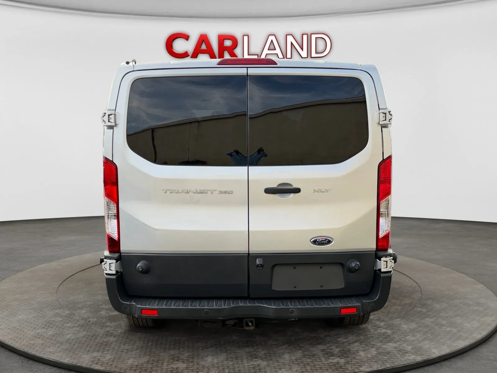 Used 2016 Ford Transit 350 XLT RWD image 5