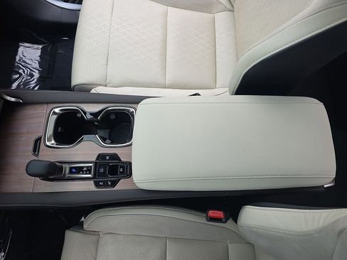 Used 2023 Lexus RX 350 image 34