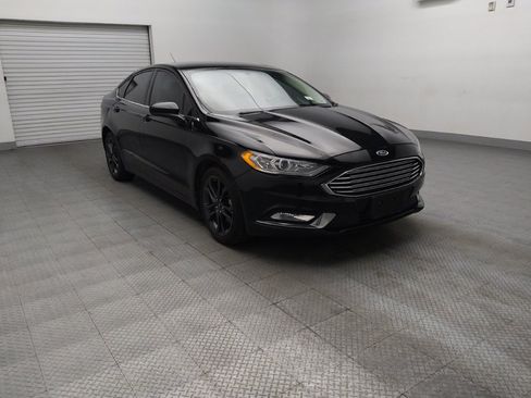 Used 2018 Ford Fusion SE w/ Equipment Group 201A FWD image 13