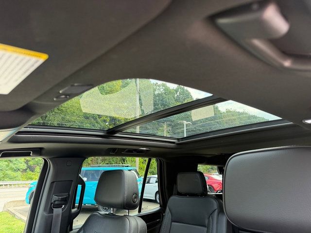 Used 2022 GMC Yukon Denali AWD/4WD image 24