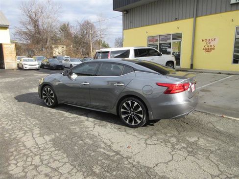 Used 2017 Nissan Maxima SR image 3