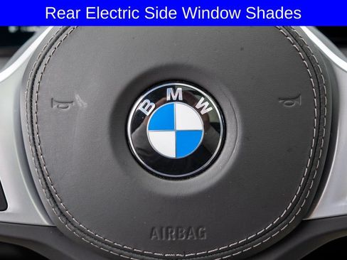 Used 2025 BMW X7 xDrive40i w/ M Sport Package AWD/4WD image 26
