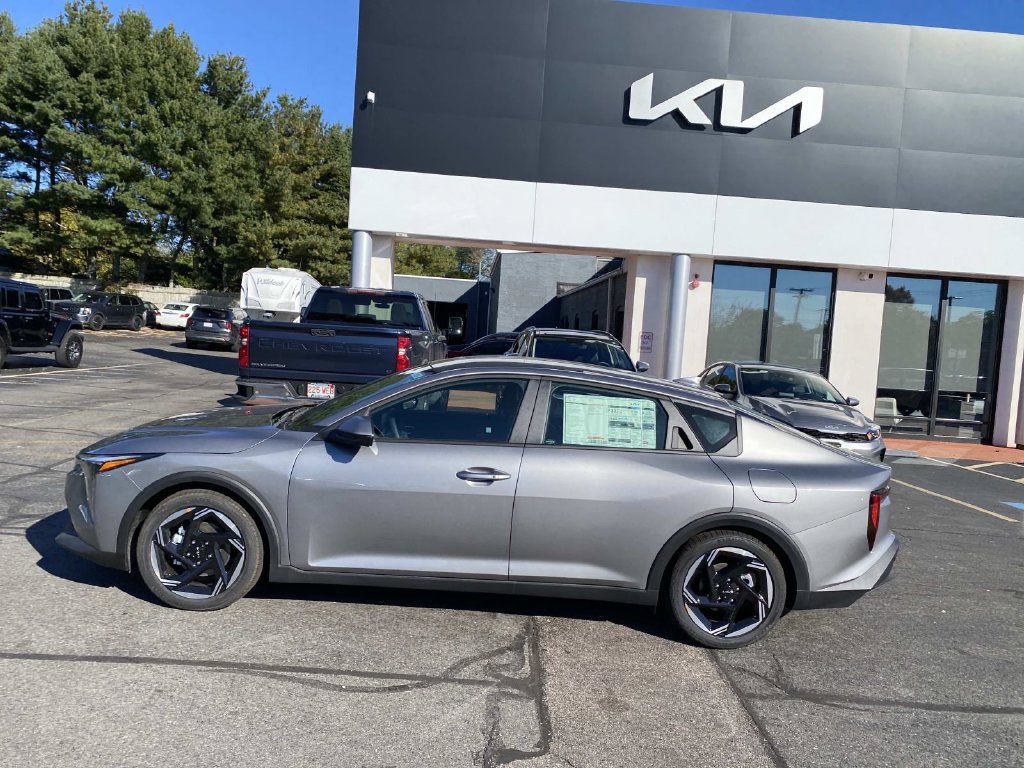 New 2026 Kia K4 EX FWD image 2