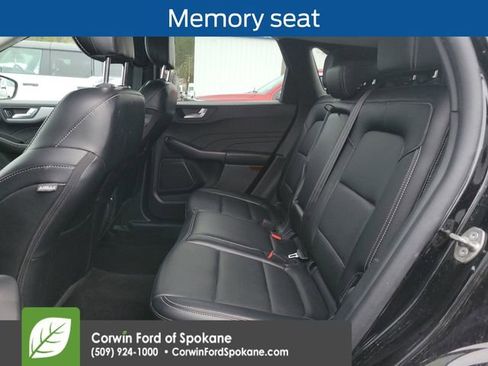 Used 2025 Ford Escape Platinum image 9