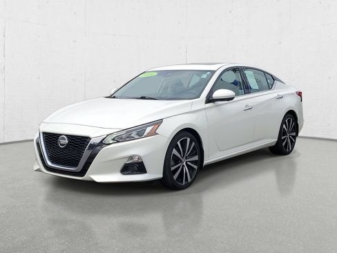 Used 2020 Nissan Altima 2.5 Platinum FWD image 4