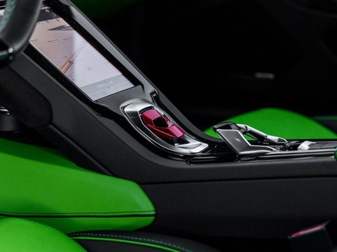 Used 2023 Lamborghini Huracan EVO image 27