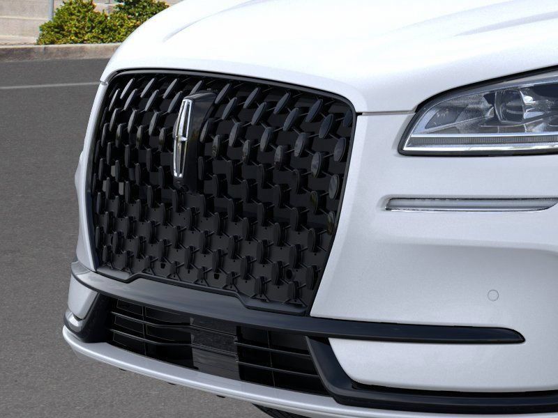 New 2025 Lincoln Corsair Grand Touring w/ Equipment Group 301A AWD/4WD image 17