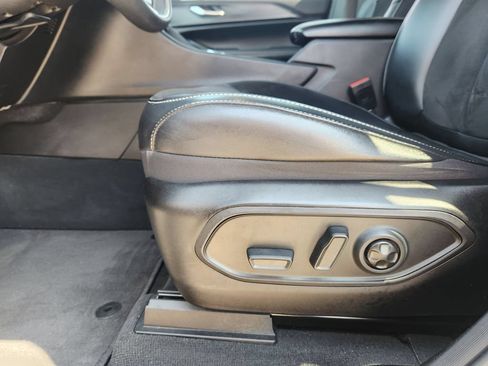 Used 2024 Jeep Grand Cherokee L Laredo RWD image 24