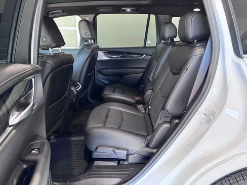Certified 2024 Cadillac XT6 Premium Luxury w/ LPO, Floor Liner Package AWD/4WD image 7