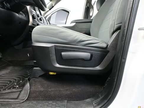 Used 2017 RAM 1500 Classic SLT AWD/4WD image 20