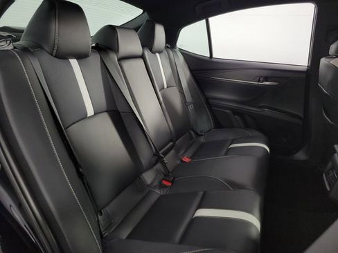 Used 2025 Toyota Camry SE image 16