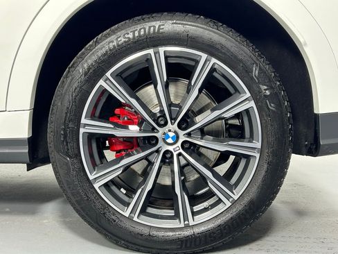 Used 2024 BMW X6 xDrive40i w/ Executive Package image 40