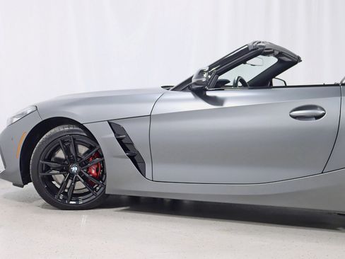 Used 2021 BMW Z4 M40i w/ Executive Package RWD image 12