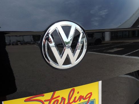 Used 2020 Volkswagen Tiguan SEL AWD/4WD image 9