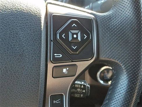 Certified 2018 Toyota Tacoma TRD Sport image 21