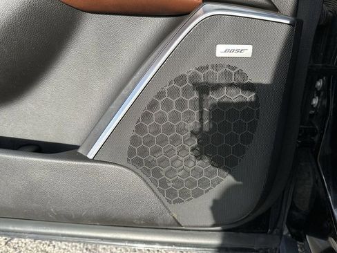 Used 2017 Cadillac Escalade Premium Luxury image 25