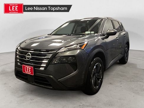 Used 2026 Nissan Rogue SV image 1