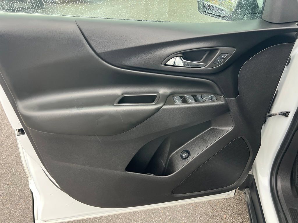 Used 2024 Chevrolet Equinox LT AWD/4WD image 17