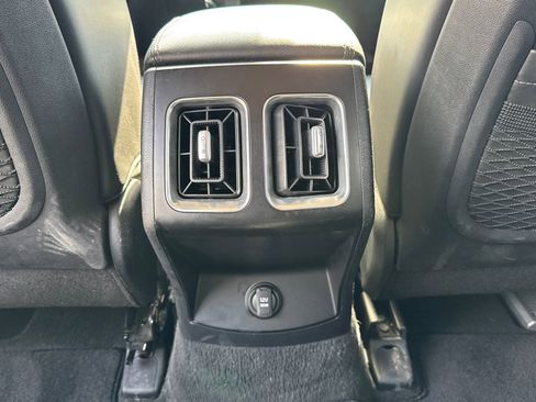 Used 2024 Kia Sorento S image 24