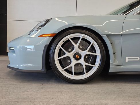 Certified 2024 Porsche 911 Targa 4S RWD image 11
