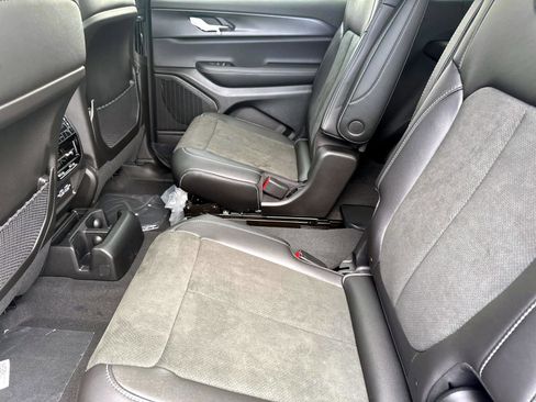 New 2025 Jeep Grand Cherokee L Altitude image 7