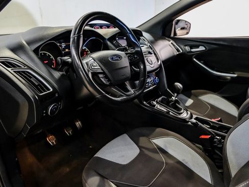 Used 2015 Ford Focus ST image 3