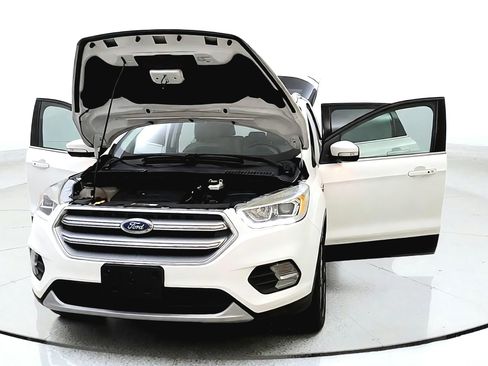 Used 2017 Ford Escape Titanium FWD image 10