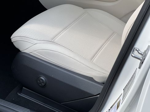 New 2026 Mercedes-Benz GLC 300 4MATIC image 19