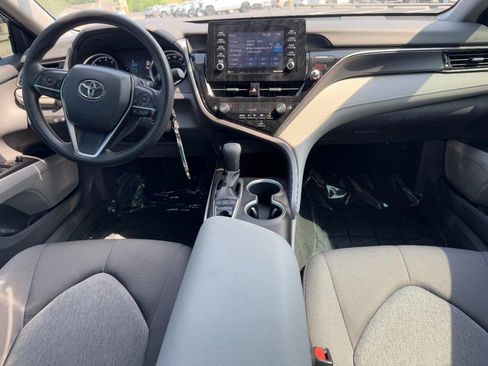 Used 2022 Toyota Camry LE w/ Carpet Mat Package (TMS) AWD/4WD image 11