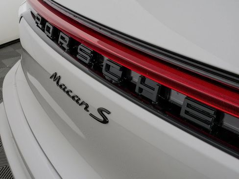 New 2026 Porsche Macan S image 38