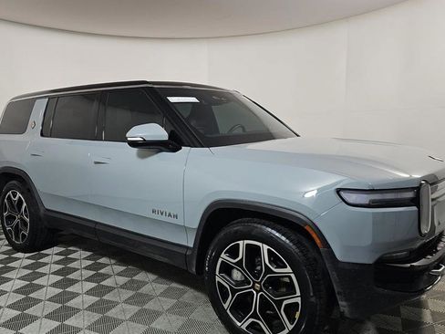 Used 2025 Rivian R1S Adventure image 1