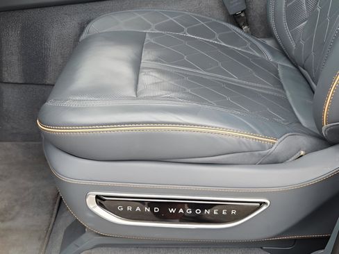 Used 2023 Jeep Grand Wagoneer Series III image 23