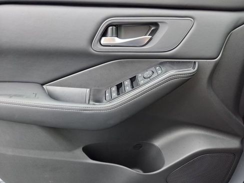New 2026 Nissan Rogue SV FWD image 22