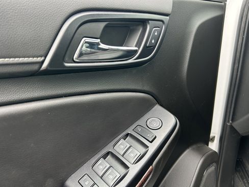 Used 2019 GMC Yukon SLE w/ HD Trailering Package image 11