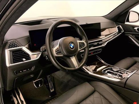 Certified 2024 BMW X7 xDrive40i w/ M Sport Package image 21