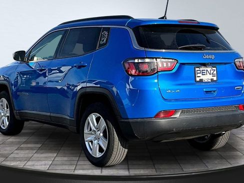 Used 2022 Jeep Compass Latitude w/ Convenience Group AWD/4WD image 4