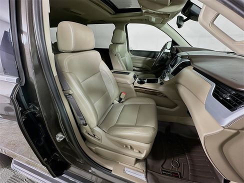 Used 2020 GMC Yukon SLT w/ HD Trailering Package image 37