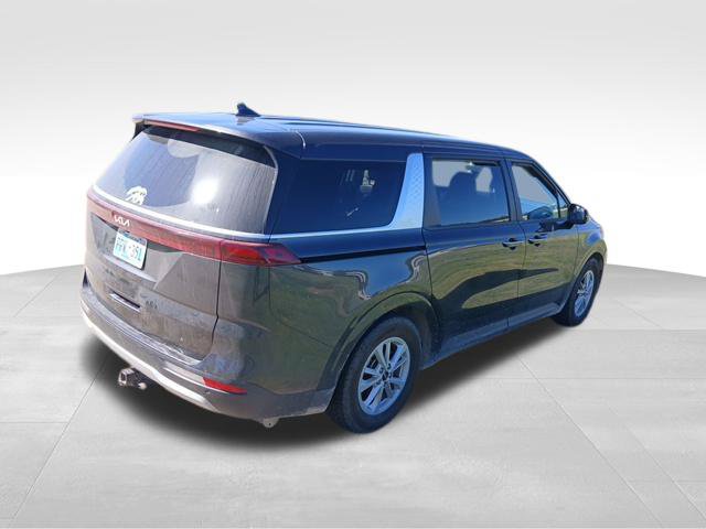 Used 2023 Kia Carnival LX FWD image 4