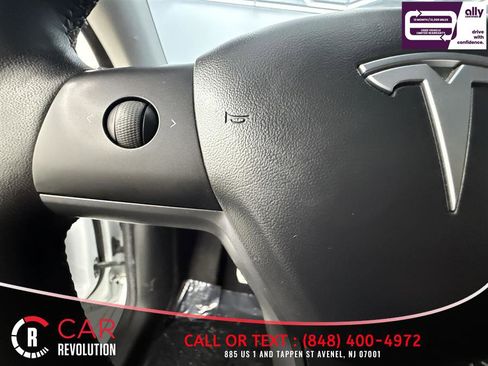 Used 2020 Tesla Model Y Performance image 14