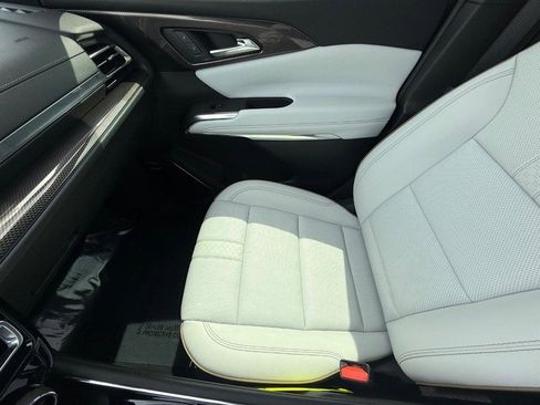 Used 2025 Chevrolet Traverse High Country w/ LPO, Floor Liner Package AWD/4WD image 27