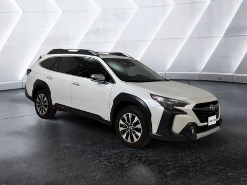 Used 2023 Subaru Outback Touring XT AWD/4WD image 1