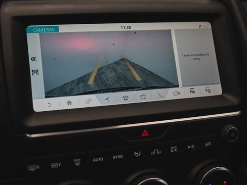 Used 2020 Jaguar E-PACE SE image 18