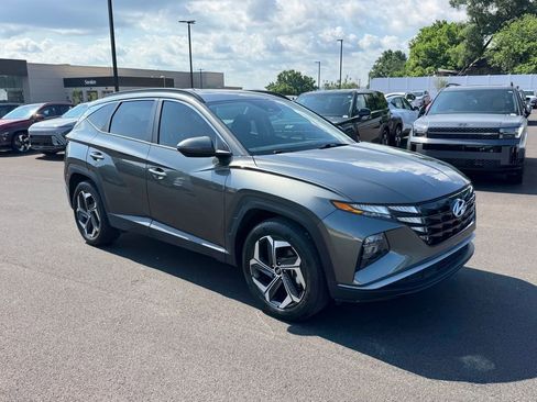Used 2022 Hyundai Tucson SEL w/ Convenience Package FWD image 2