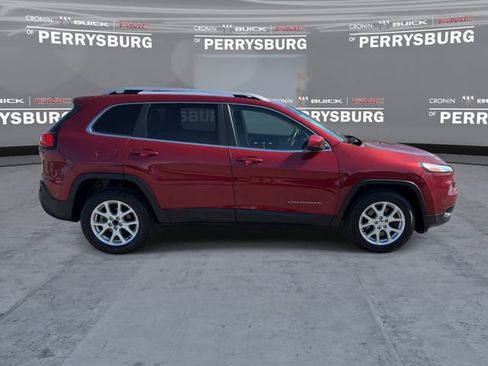 Used 2014 Jeep Cherokee Latitude w/ Cold Weather Group FWD image 9