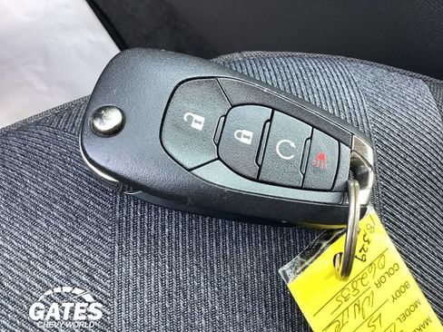 Used 2024 Chevrolet Trax LS w/ LS Convenience Package FWD image 24