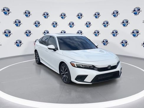 Used 2024 Honda Civic EX image 2