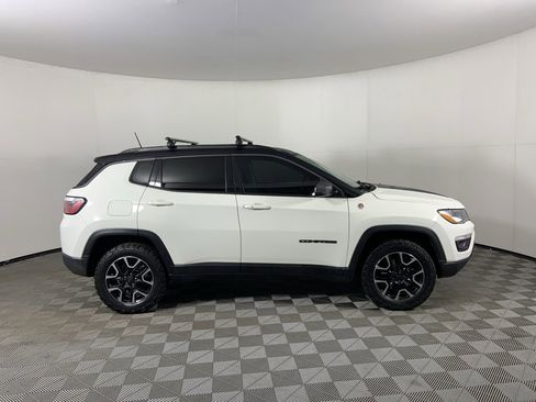 Used 2020 Jeep Compass Trailhawk image 2