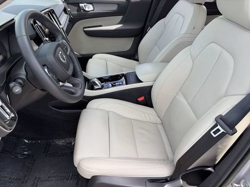 Used 2023 Volvo XC40 B5 Plus w/ Protection Package Premier AWD/4WD image 20