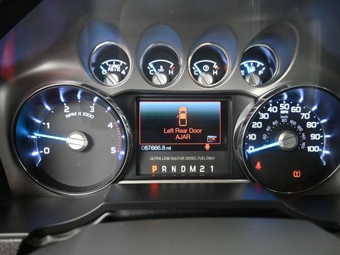 Used 2015 Ford F250 Lariat w/ Lariat Ultimate Package AWD/4WD image 10