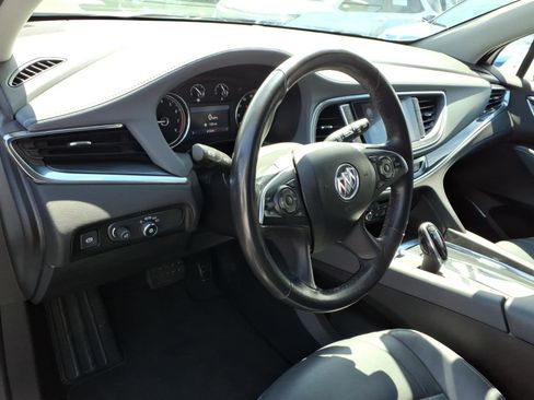Used 2021 Buick Enclave Essence AWD/4WD image 8